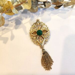 Vintage 70s Gold and Green Tassle Brooch ✨️